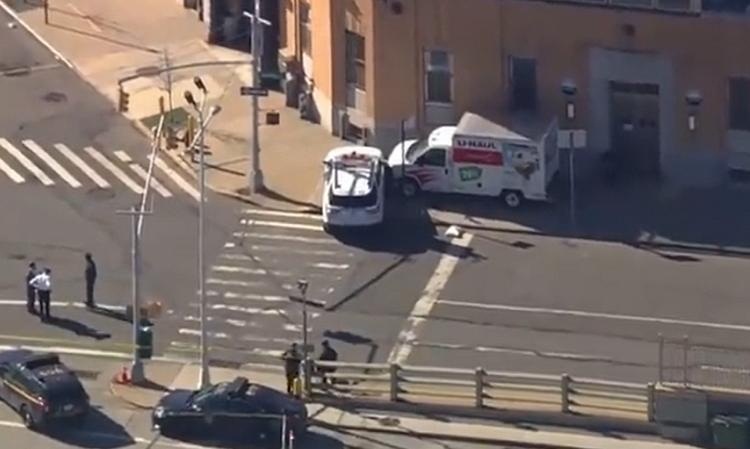 Conductor atropelló intencionalmente a ocho personas en Brooklyn