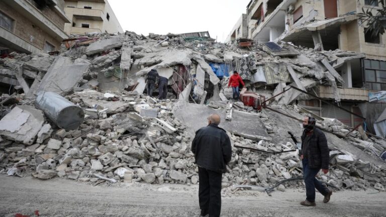 Autoridades de Turquía advierten sobre riesgo de tsunami tras nuevo sismo de magnitud 6,4