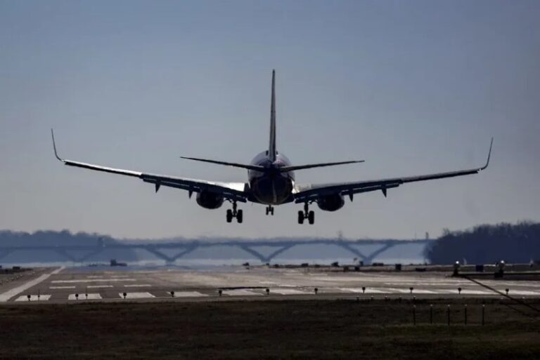 El tráfico aéreo alcanzó en 2022 el 68,5% de su nivel anterior a la pandemia, dice IATA
