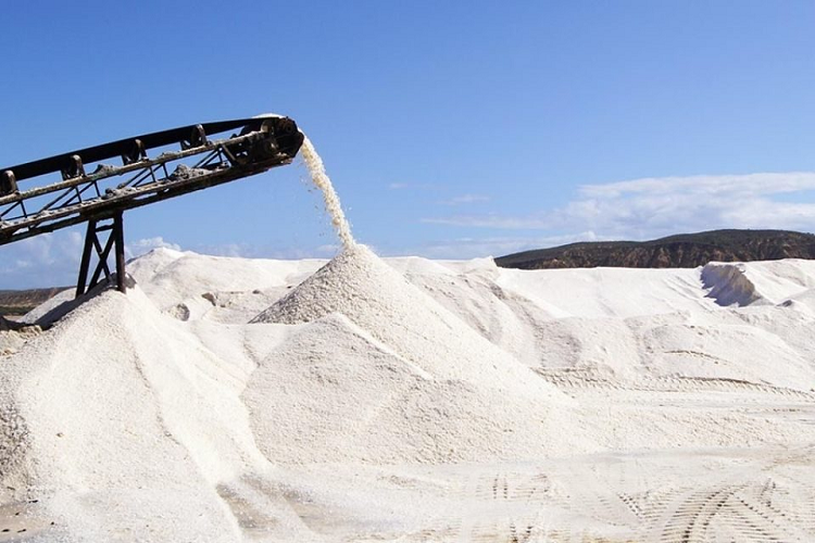 Producción de sal en el país ronda las 350 mil toneladas
