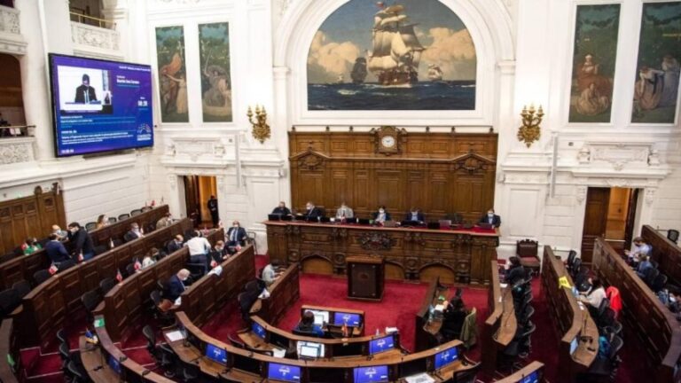 Nuevo proceso constitucional arranca en Chile con instalación de grupo de expertos