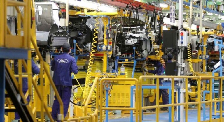 Ford eliminará unos 1.100 empleos en España