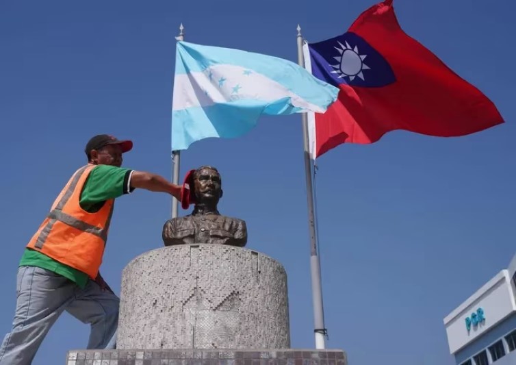 Taiwán retira a embajadora en Honduras por viaje de canciller centroamericano a China