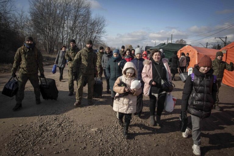 Ucrania denuncia el «secuestro» de niños trasladados a Rusia