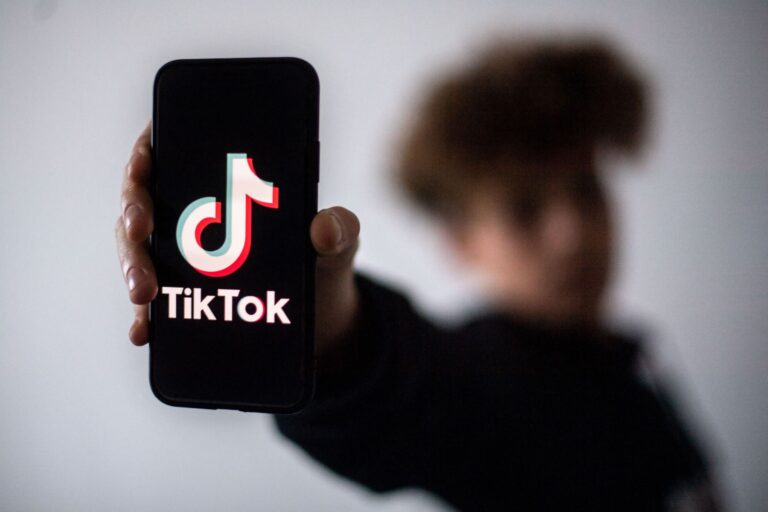 TikTok se bloqueará en los celulares de los menores de 18 años luego de 60 minutos de uso