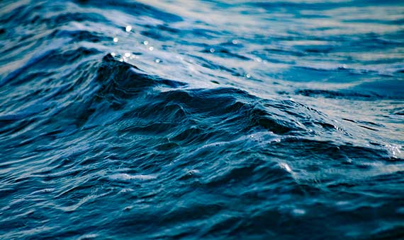 Pescador veleño muere y dos logran ser rescatados tras naufragio en La Bocaina