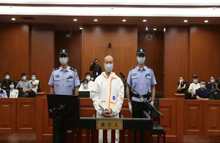 China: Ejecutó a un hombre que mató a su esposa, aplastó su cuerpo y lo arrojó al inodoro