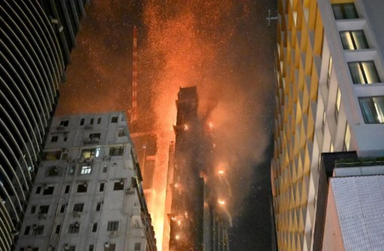 Mueren 16 personas tras incendio en un edificio residencial de Dubái