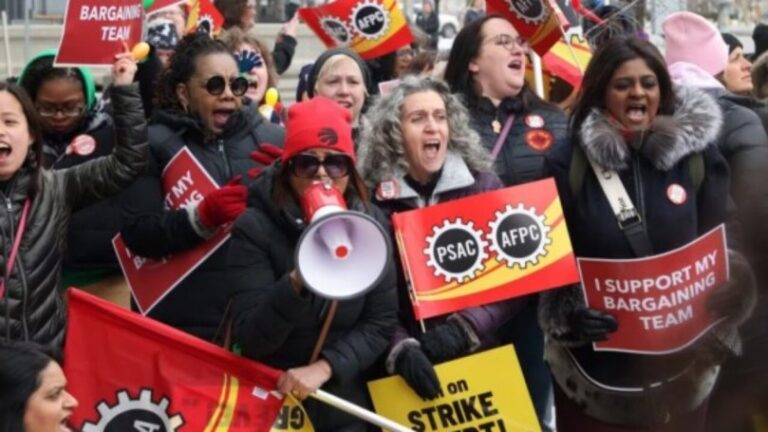 Funcionarios públicos de Canadá están en huelga por salarios y teletrabajo