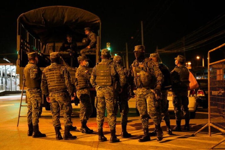 Ecuador lanzará operaciones militares para combatir el terrorismo