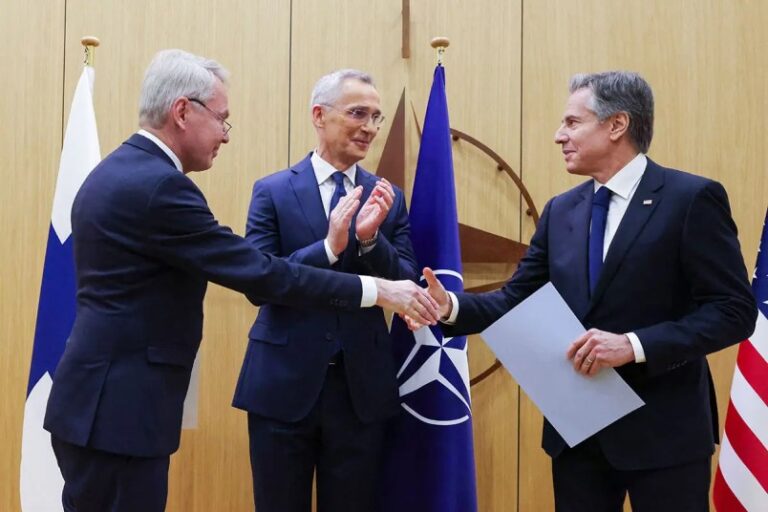Finlandia se convirtió en miembro de pleno derecho de la OTAN