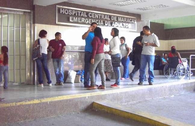 Accidente en vía Ocumare de la Costa de tres muertos y 15 heridos