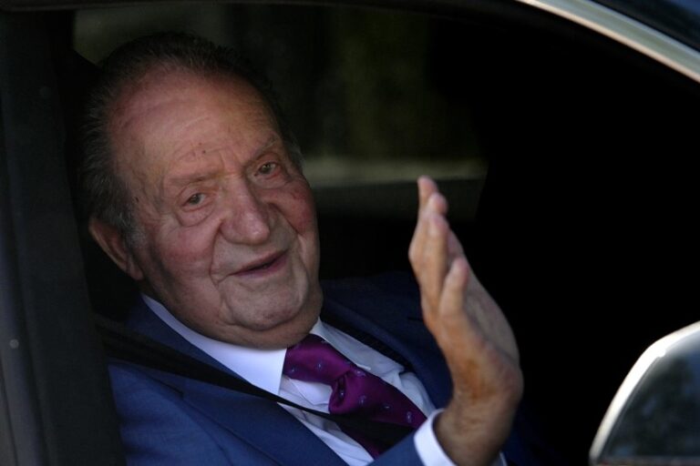 Juan Carlos I vuelve a España