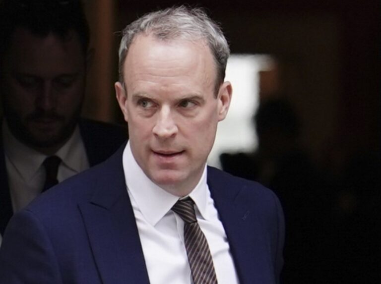 Renuncia vice primer ministro de Reino Unido tras acusaciones de acoso