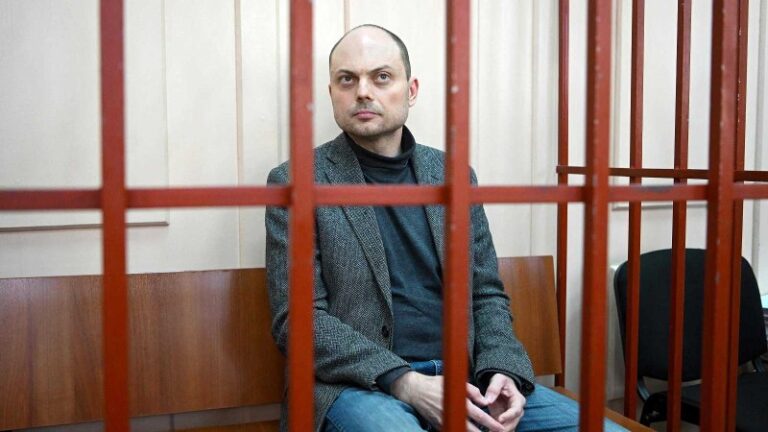 Condenan al opositor ruso Vladímir Kara-Murzá a 25 años de prisión