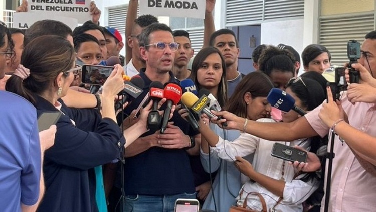 Capriles dice que el gobierno no pretende aumentar sueldo el 1 de mayo
