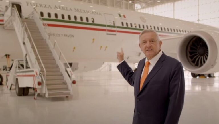 México vende a Tayikistán el polémico avión presidencial