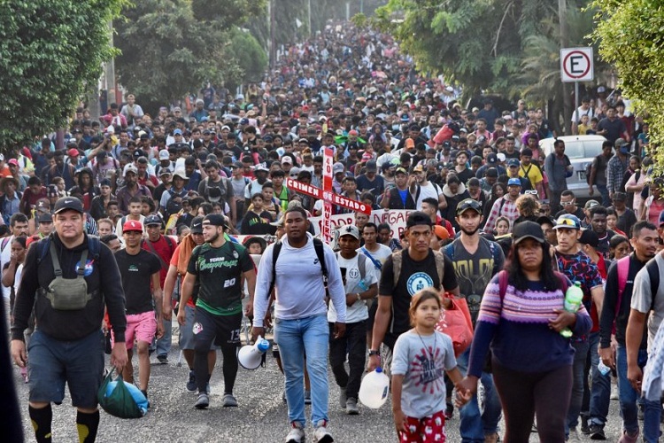 Caravana de migrantes tiene “libre tránsito”, asegura México