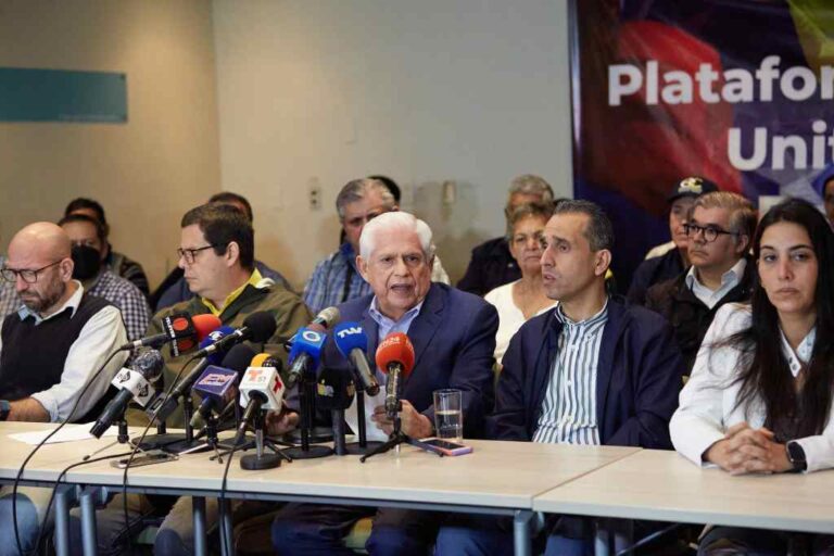 Plataforma Unitaria «celebra» consenso en Bogotá para salida de la crisis en Venezuela