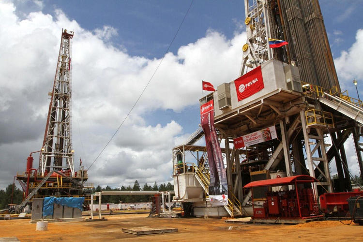 PDVSA firma acuerdo con ENI y Repsol para exportar gas natural