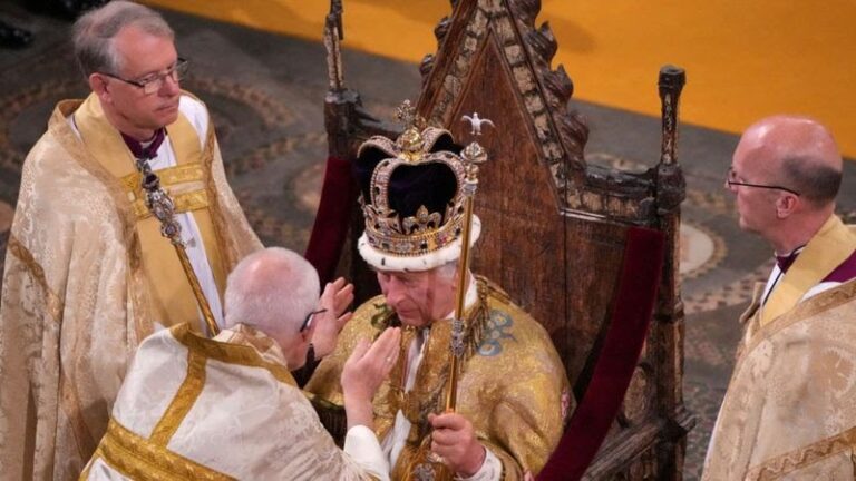 El rey Carlos III ha sido coronado