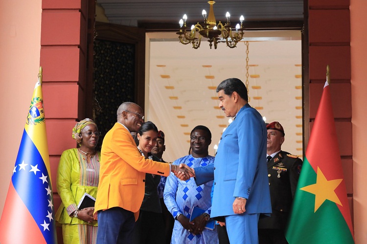 Maduro recibió en Miraflores al Primer Ministro de Burkina Faso
