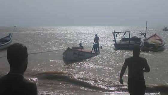 Exigen agilizar caso sobre accidente entre barcaza y lancha en Paraguaná que dejó un desaparecido