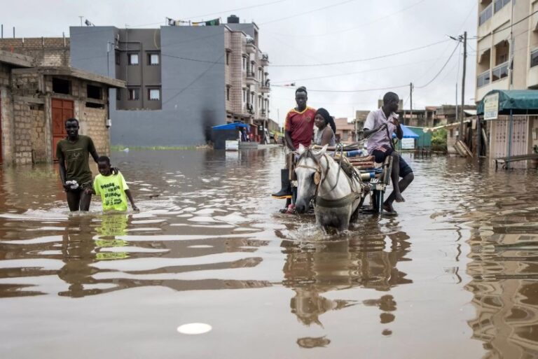Ascienden a 402 los muertos por las lluvias torrenciales en RD Congo