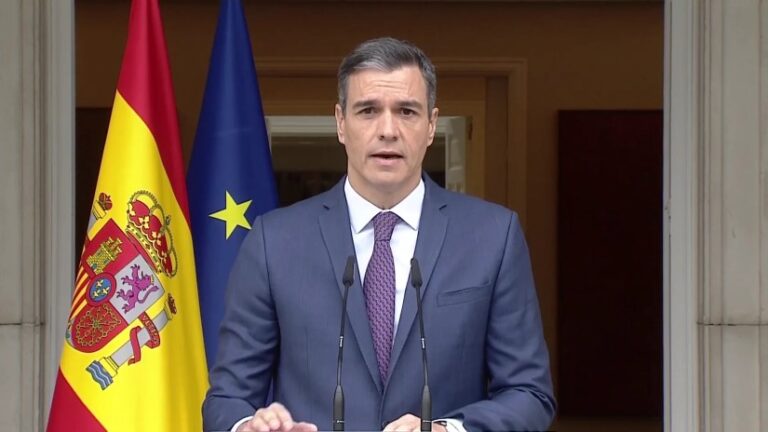 Sánchez adelanta elecciones en España tras descalabro en municipales y regionales