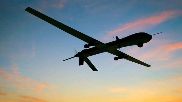 Rusia dice que neutralizó dos drones ucranianos sobre Moscú