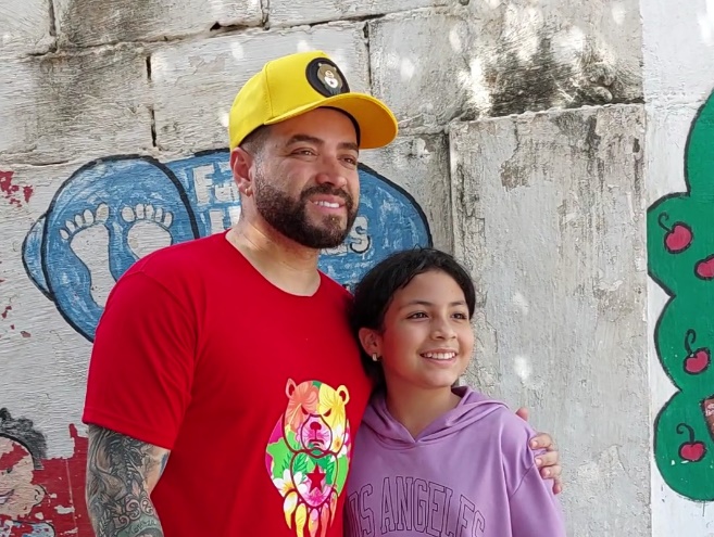 El cantante venezolano Nacho se mudó a Maracaibo con su familia