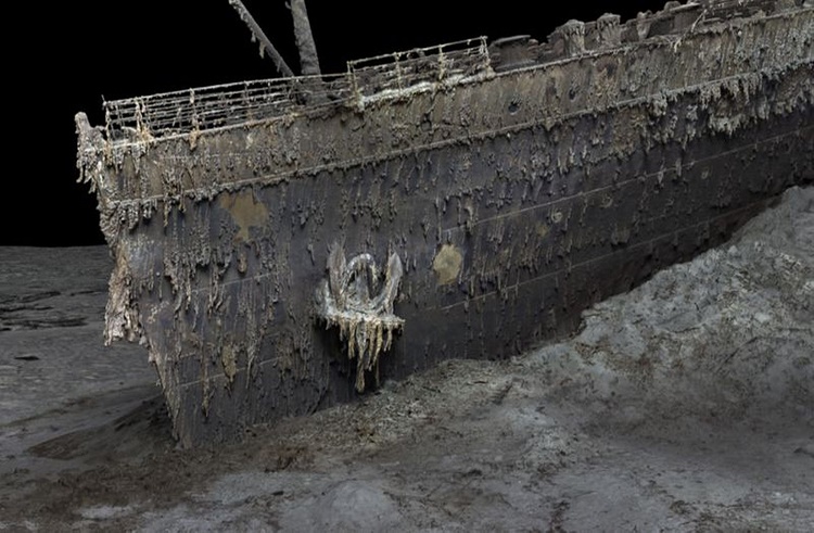 Descubren  collar con un diente de megalodón entre los restos del Titanic