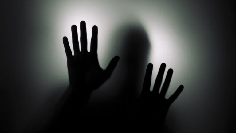 Una familia afirma que ha sido acosada por un fantasma por más de 20 años