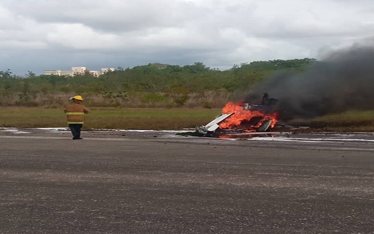 Dos muertos tras estrellarse avioneta en el aeropuerto de Maturín