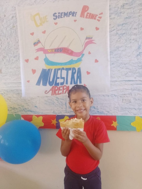 Estudiantes de educación inicial de la escuela Punta Cardón realizan «Festival de la arepa»