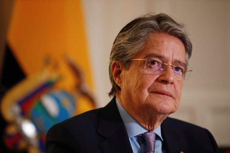 Presidente de Ecuador dice que no se postulará por la reelección