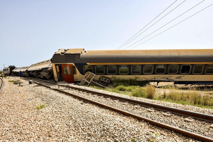 Descarrilamiento de tren en Túnez deja dos muertos y 34 heridos
