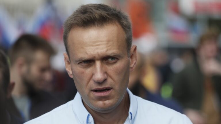 Opositor ruso Navalny fue trasladado a lugar «desconocido»