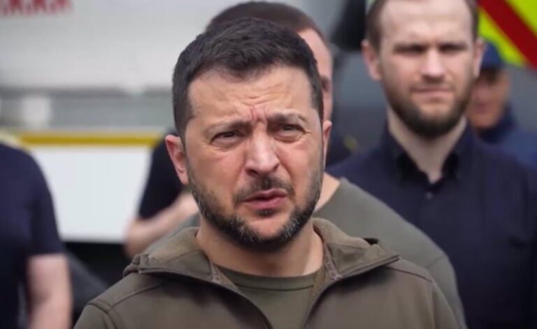 Zelenski urge a entregar material militar a Ucrania para “vencer” a Rusia