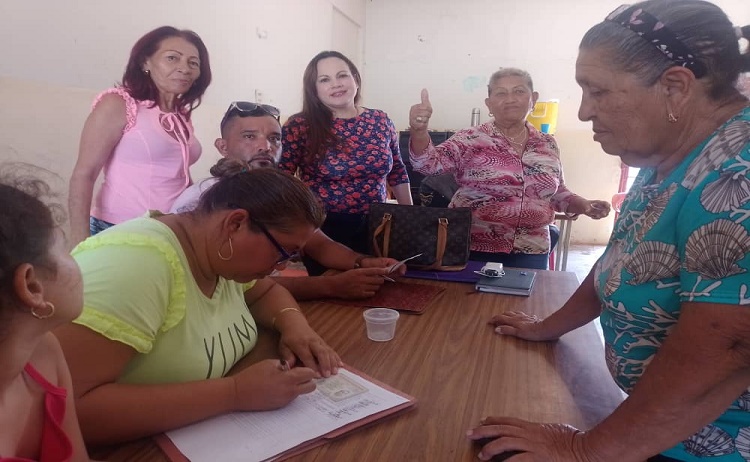 Punto Fijo| Consejo Comunal Bicentenario de Las Margaritas renueva sus vocerías