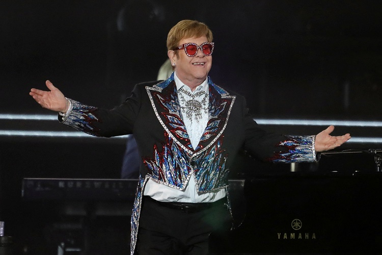 Elton John se despedirá con su último concierto en el Reino Unido en el Festival de Glastonbury