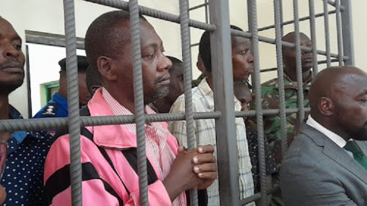 Murió uno de los detenidos por más de 300 muertes en secta de Kenia