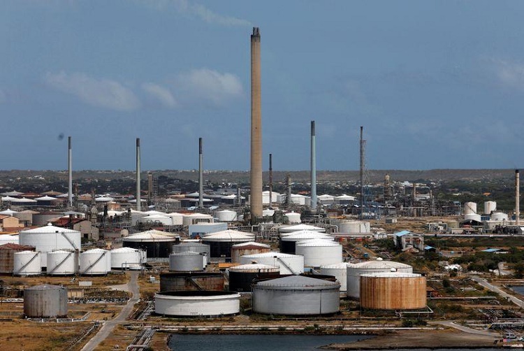 Curaçao firma acuerdo con Global Oil Management Group para la producción y exportación de asfalto