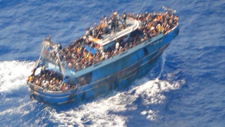 Se reducen las posibilidades de encontrar supervivientes tras el naufragio en Grecia