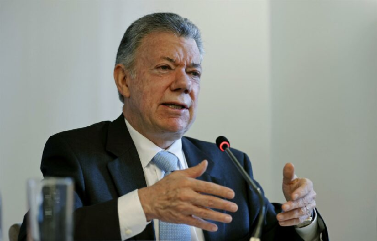 Juan Manuel Santos pide al Senado aprobar en último debate el cannabis