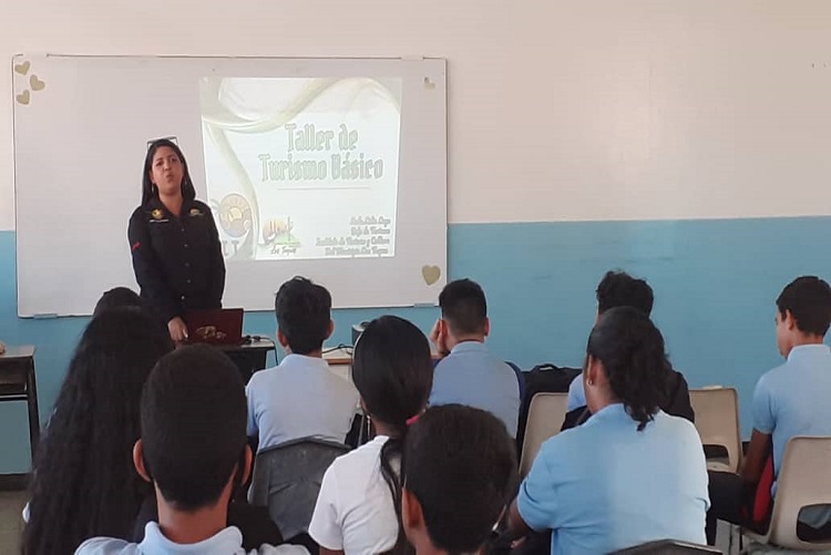 Estudiantes de la U.E Simón Bolívar de Judibana participaron en taller de turismo