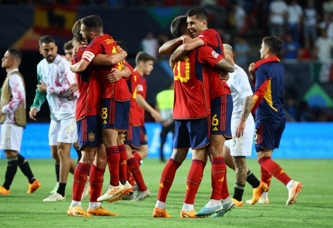 España derrota a Italia y avanza a la final de la UEFA