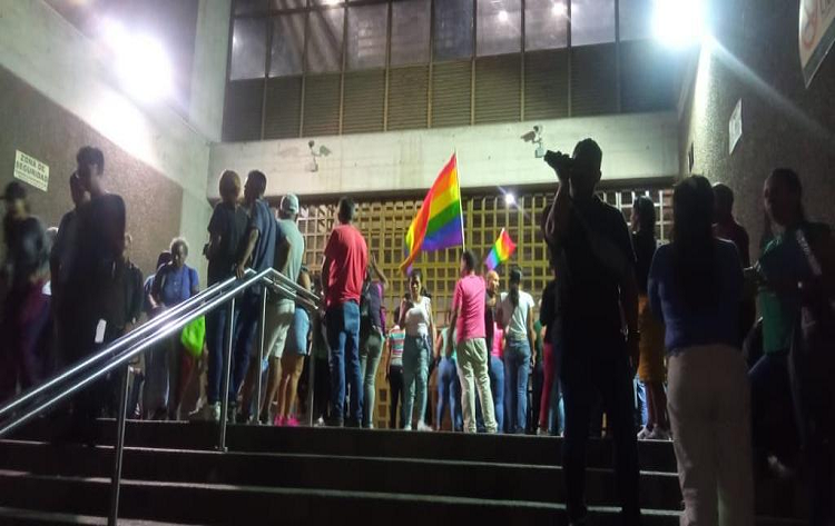 Excarcelados 30 de los 33 detenidos de la comunidad LGBTI en Valencia