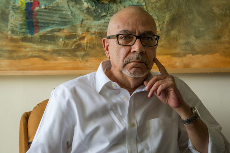 Andrés Caleca advierte que el CNE quiere aumentar el número de mesas para hacer fraude