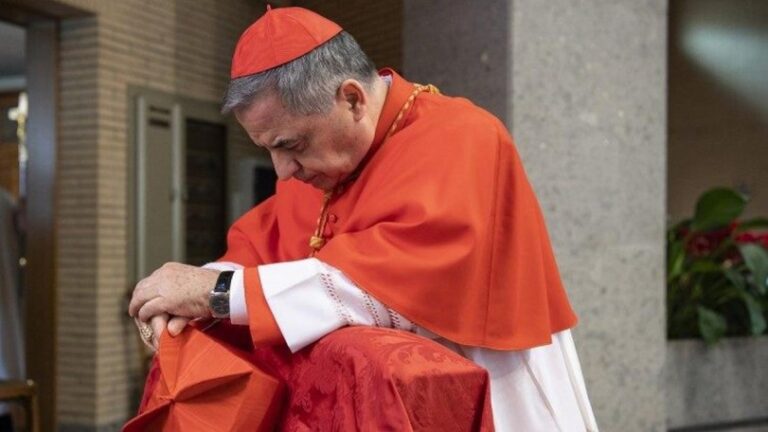 Un fiscal del Vaticano pide siete años de prisión contra un cardenal por fraude